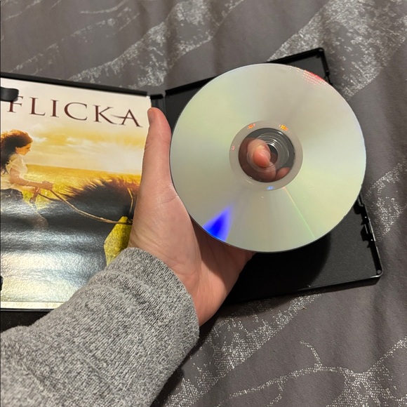 Flicka DVD with Tim McGraw - Picture 2 of 2